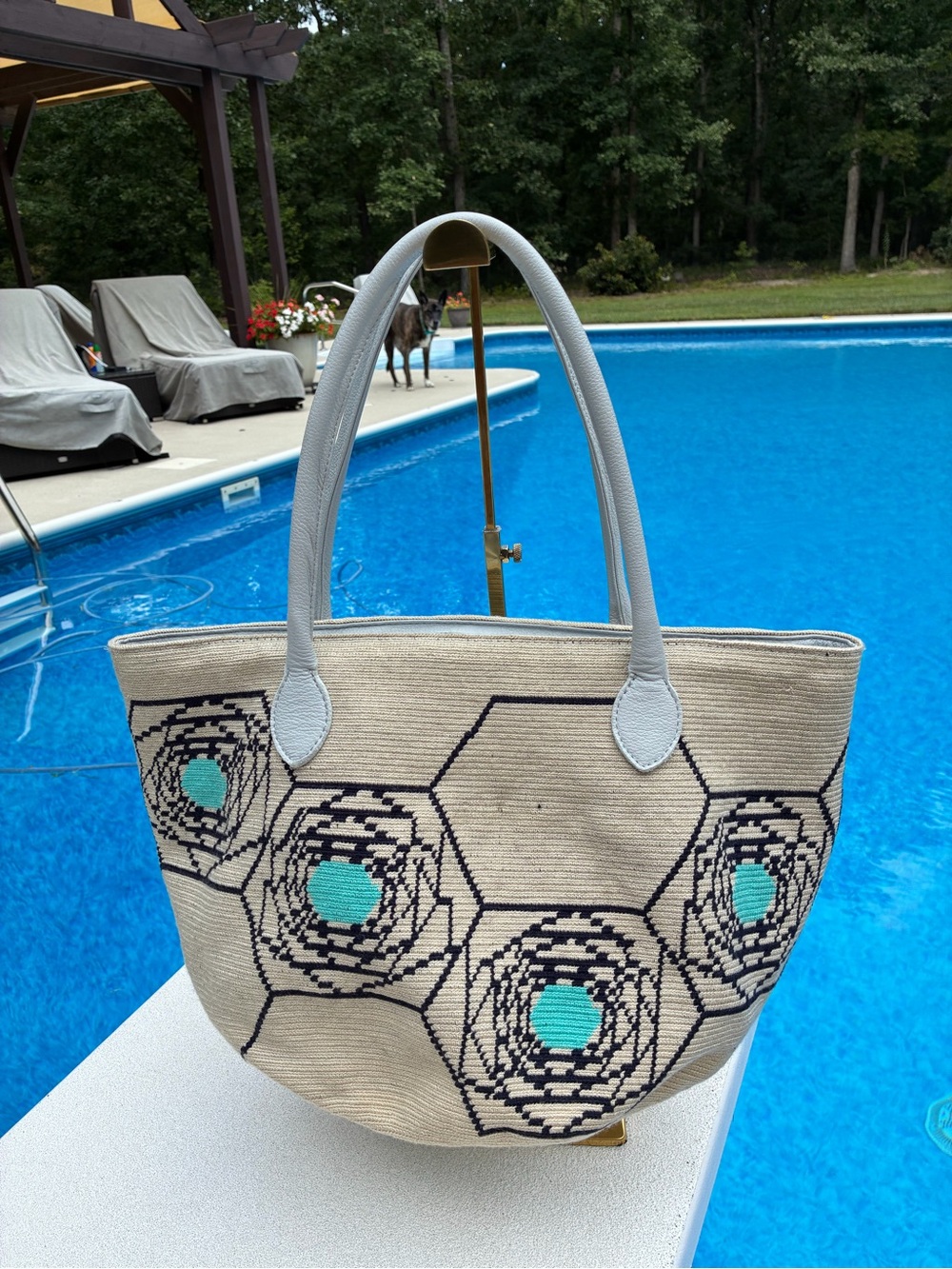 SOPHIE ANDERSON GEOMETRIC WOVEN TOTE 🤍🖤🩵